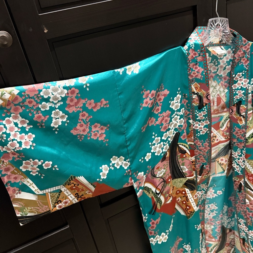 Floral Kimono Robe NWT - Picture 3 of 7